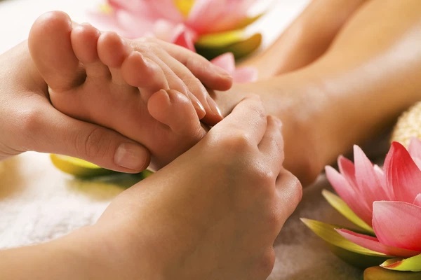Massage bàn chân có tác dụng trị 1 số bệnh