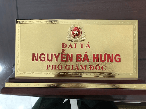 Biển chức danh hay còn gọi là bảng tên để bàn