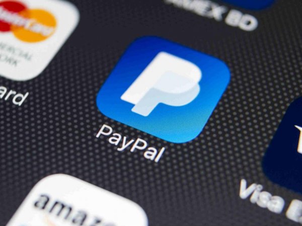 Rút tiền qua Paypal bạn sẽ phải chịu khoản phí chuyển tiền