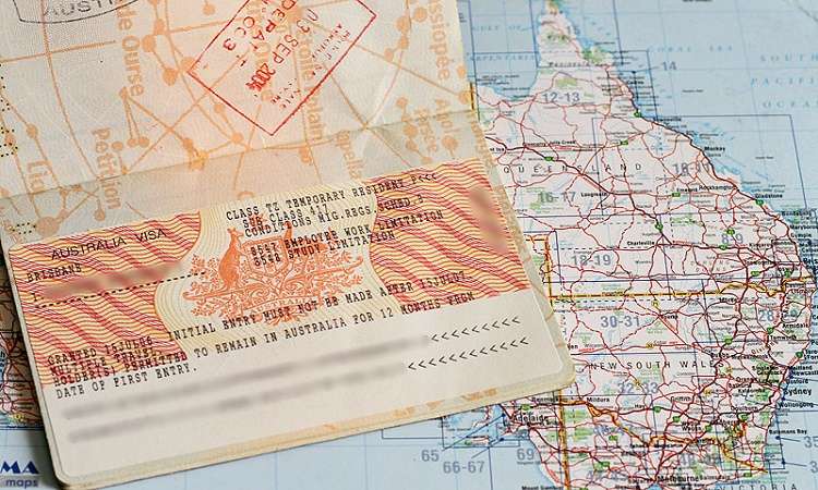 Du lịch Úc nên chọn xin loại visa nào?