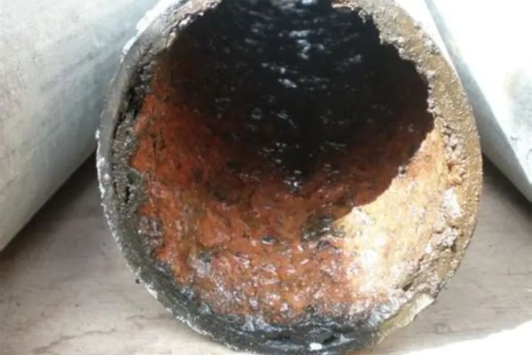 Tìm hiểu nguyên nhân cáu cặn đường ống và cách xử lý triệt để