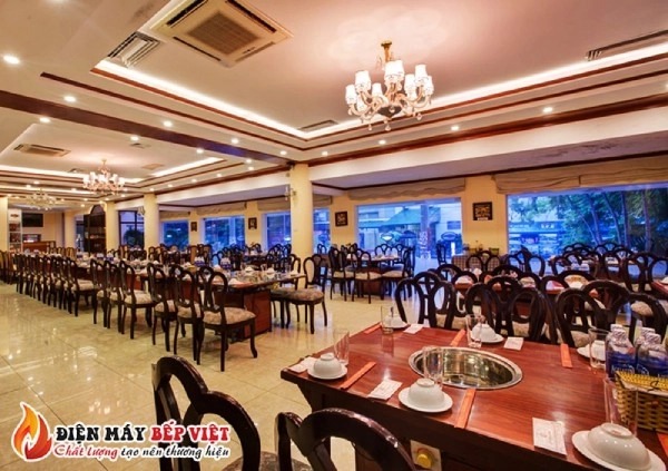 Nồi lẩu hơi công nghiệp là thiết bị nấu ăn sử dụng hơi nước hoặc hơi áp suất cao trong môi trường công nghiệp/ nhà hàng/ bếp tập trung