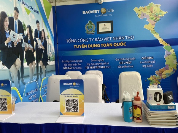 Tầm quan trọng của gian hàng ngày hội việc làm đối với doanh nghiệp