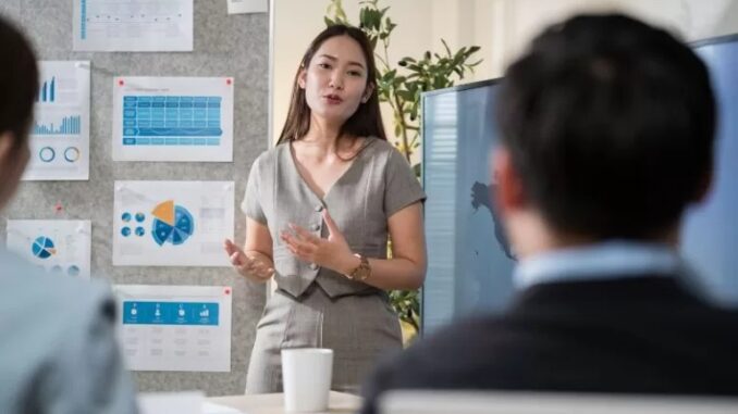 Chọn chương trình MBA để tối đa networking